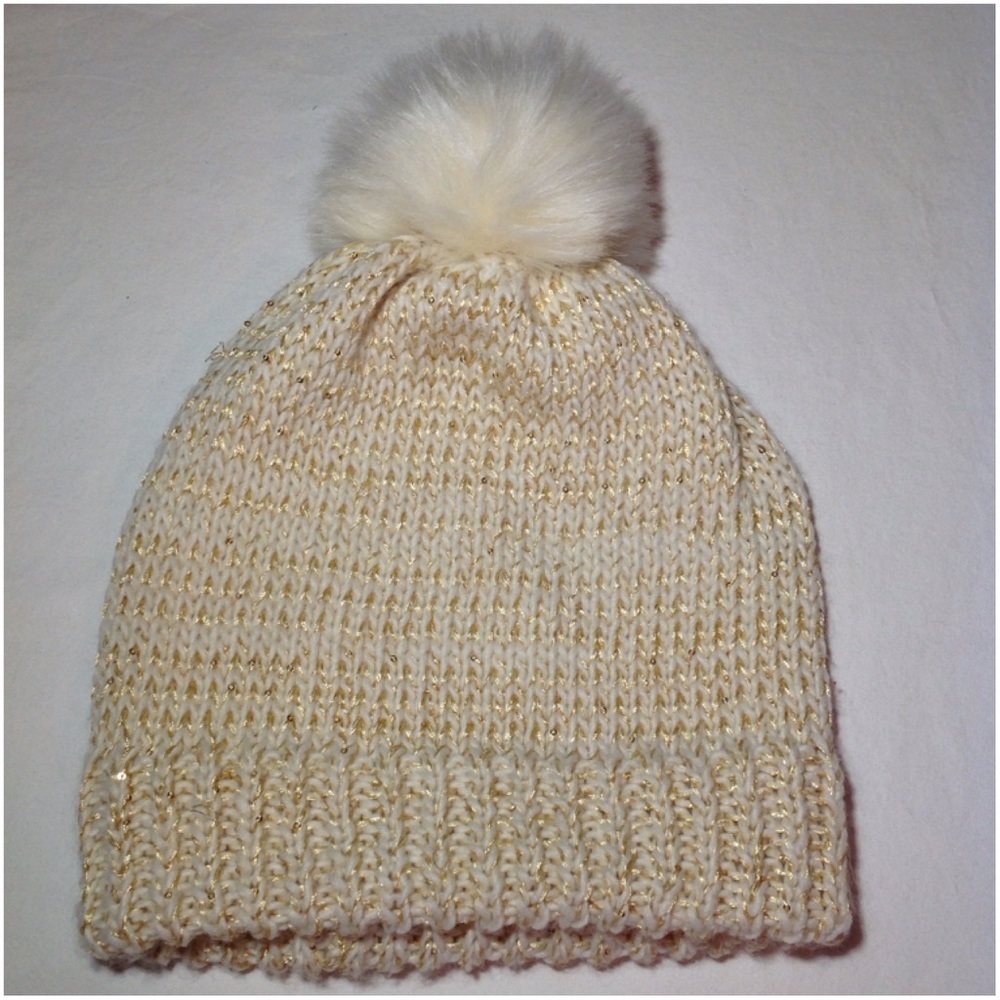 Women's Size OS Pom Pom Beenie
